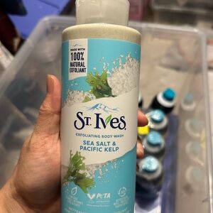 St. Ives Sea Salt & Pacific Kelp Exfoliating Body Wash -16oz